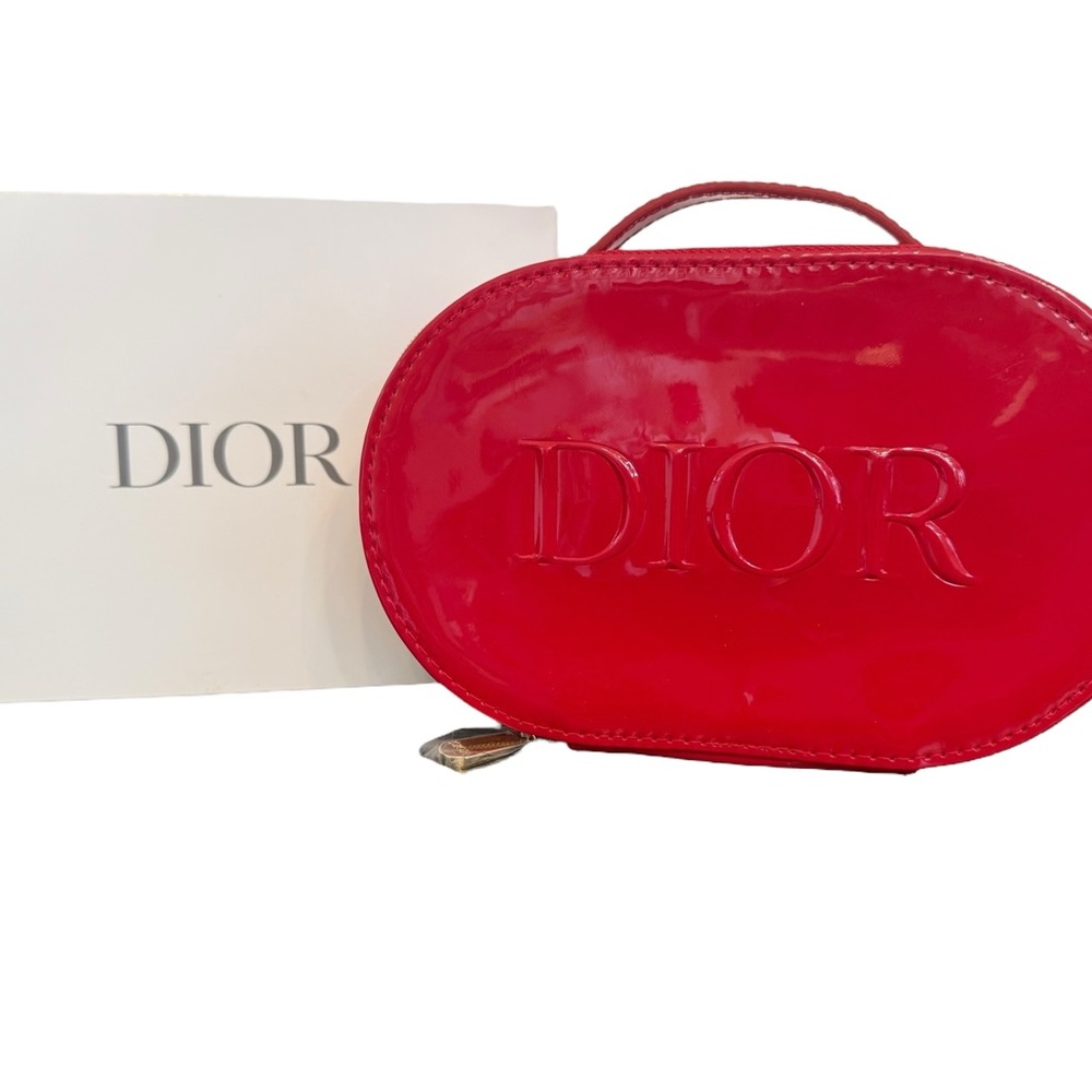 CHRISTIAN DIOR PARFUMS / DIOR BEAUTY Glossy Red Oval Novelty Pouch
